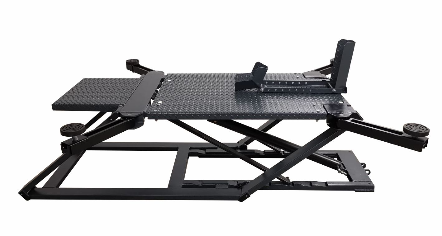 Motorbike platform for mobile lifting equipment